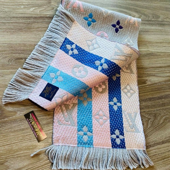 Louis Vuitton Rainbow Logomania Scarf Wool & Silk - Picture 5 of 8